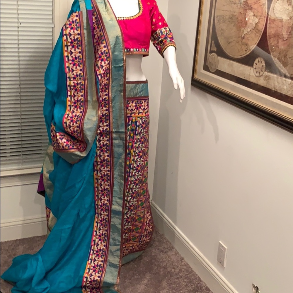 SAREE SARI MULTIPLE COLORS EMBROIDERY MIRROR Look Firm price